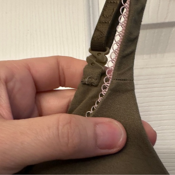 Victoria's Secret Body By Victoria Perfect Shape Padded Push Up Bra Size 34B - Picture 7 of 12